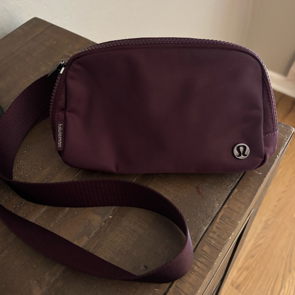 Lululemon- Discontinued Goodnight Plum Everywhere Belt Bag 1L